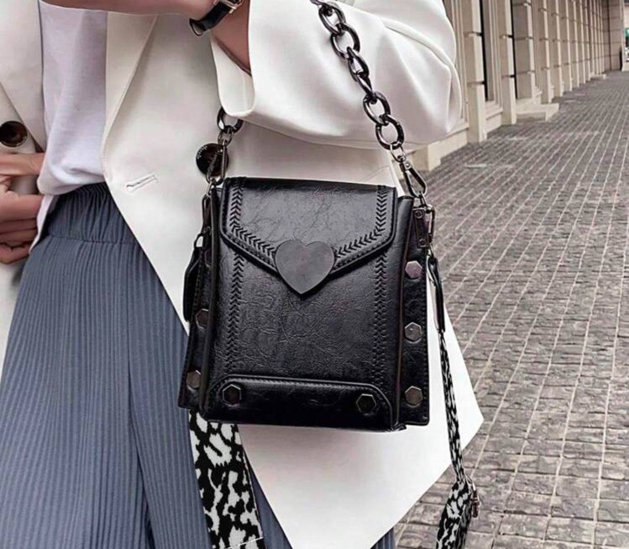 Cartera Crossbody Con Cadena