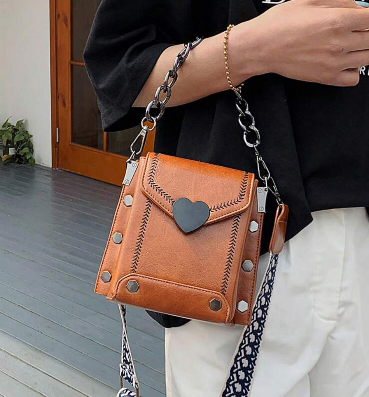 Cartera Crossbody Con Cadena