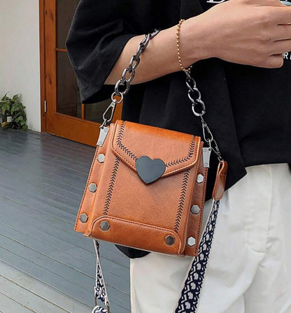 Cartera Crossbody Con Cadena